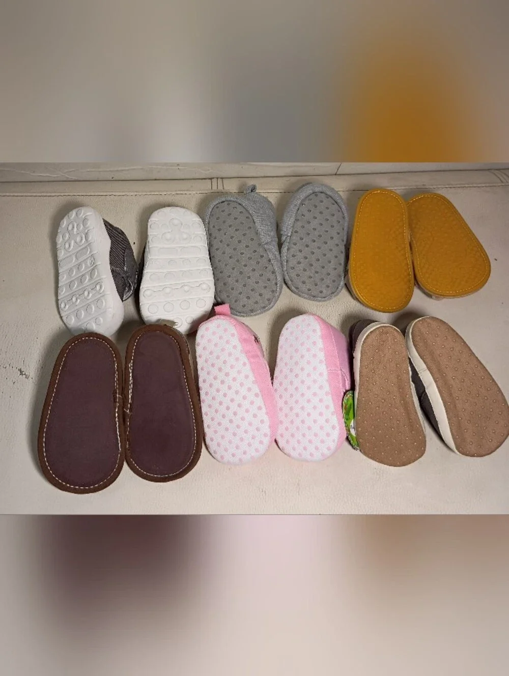Adorable Lot of 6 Pairs Never Worn Infant & Baby Crib Shoes & Booties 4.5